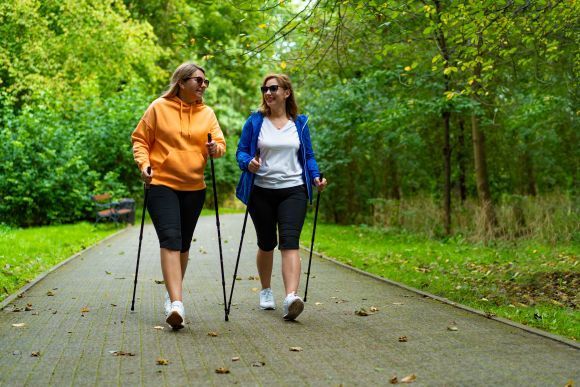 Öffnet die Seite 'Bewegung und Begegnung: Walk with Sona / Kursstart: 28. September 2026'